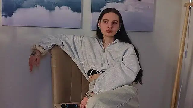 ClaritaBillard's cam snapshot