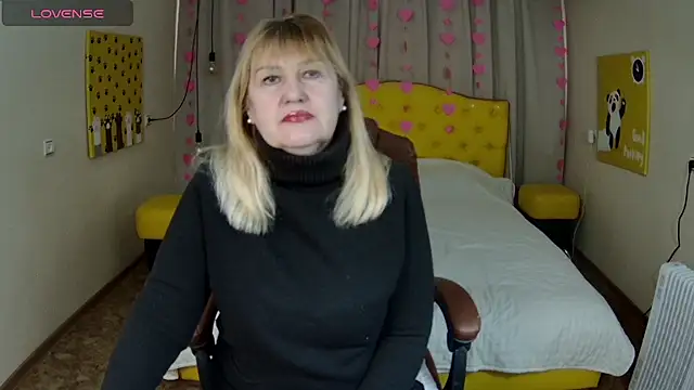 EmmaEllison's cam snapshot