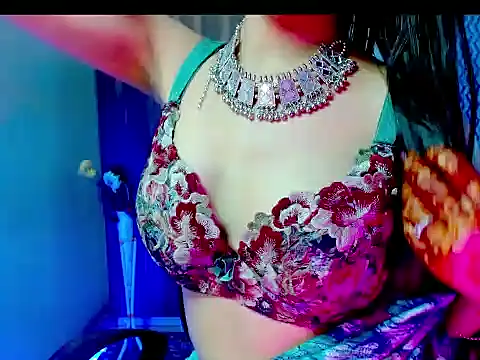 Roiseeee live sex cam