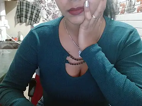 LovingPihu's cam snapshot