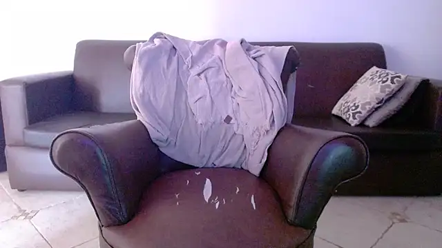 Lindagoddess75 live sex cam