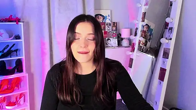 Sahara_Shields's cam snapshot