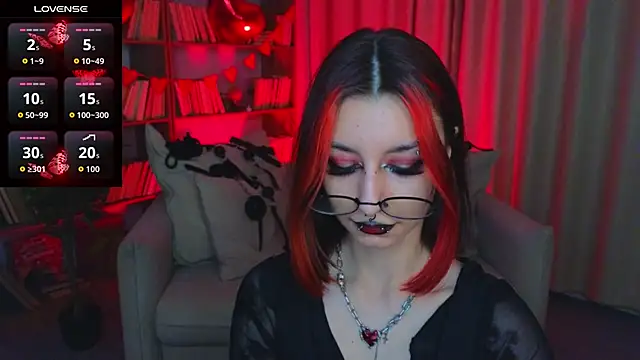 Mistress__Marcelline's cam snapshot