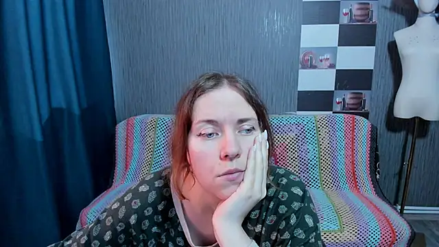 pa1e_pr1ncess's cam snapshot