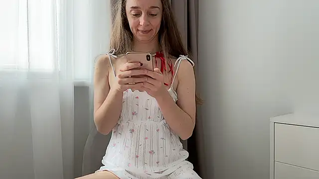 ShySchoolGirl's cam snapshot