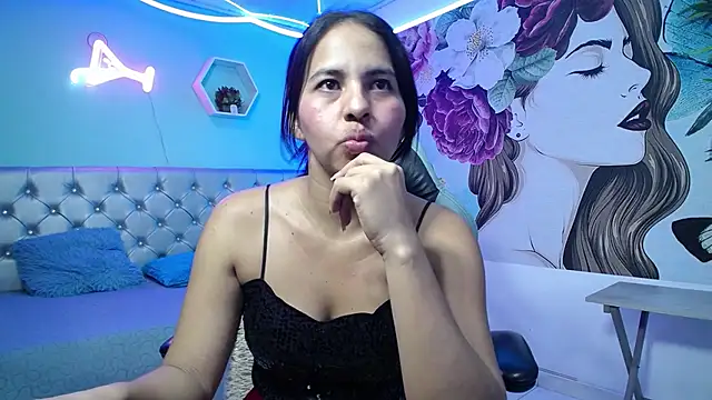 nicol_ross19's cam snapshot