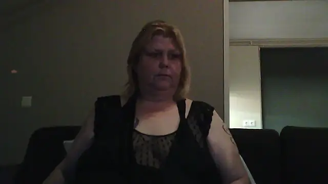 Sylviastar46 live sex cam