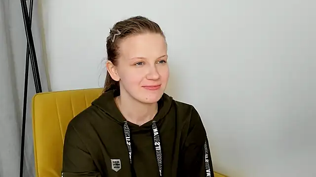 AprylSalisbury's cam snapshot