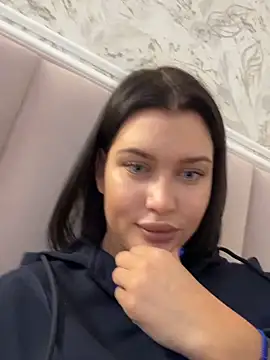 KikiWatson live sex cam