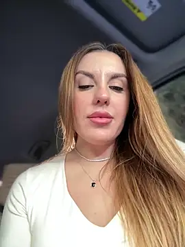 MilfNextDoor20's cam snapshot