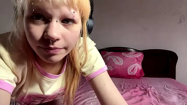 MeowMixer's cam snapshot