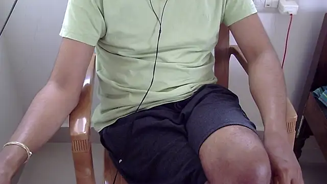 The_SHY_uncut live sex cam