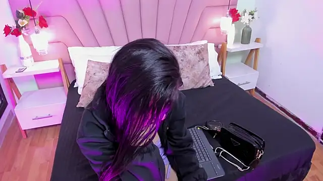 Kim_Luna1's cam snapshot