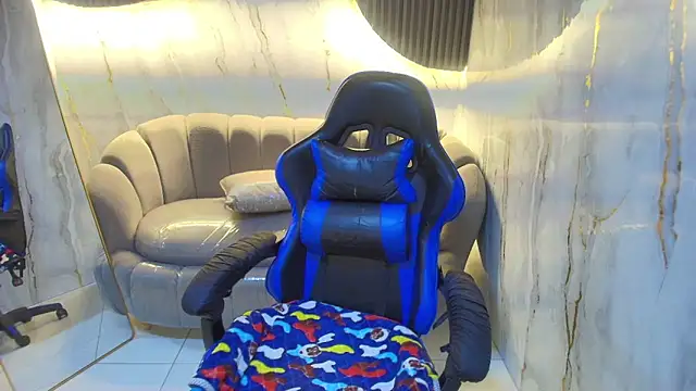 katalina_r_'s cam snapshot