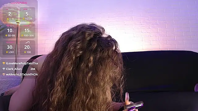 AnnastasiaJune live sex cam