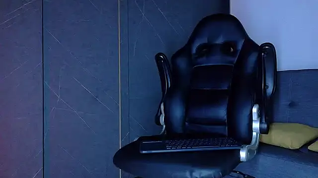 ALANNFERRER live sex cam