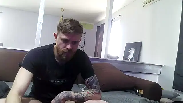 Bikerhot883hd's cam snapshot