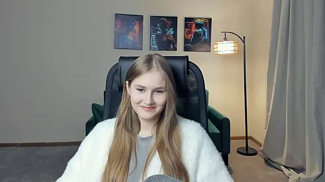 LoiseDumez's cam snapshot