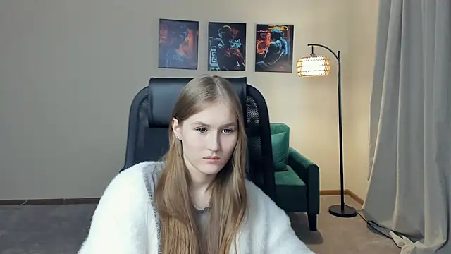 LoiseDumez's cam snapshot