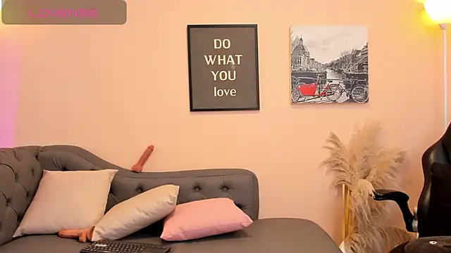 Alison_bellee's cam snapshot