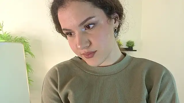 Lili_Torin's cam snapshot