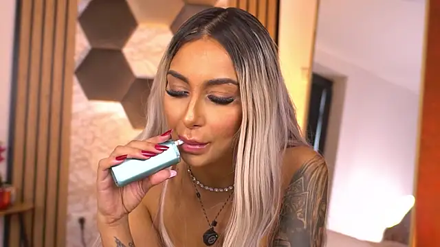 GoldenAmber live sex cam