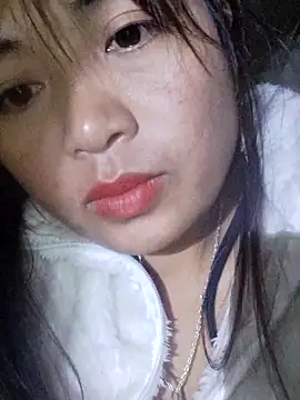 miumiu_sexy2x's cam snapshot