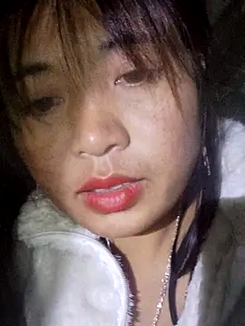 miumiu_sexy2x's cam snapshot