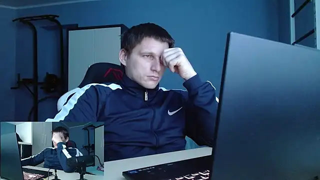 Poliglotjoe1's cam snapshot