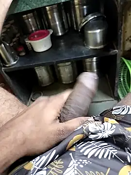 mumbai_black's cam snapshot