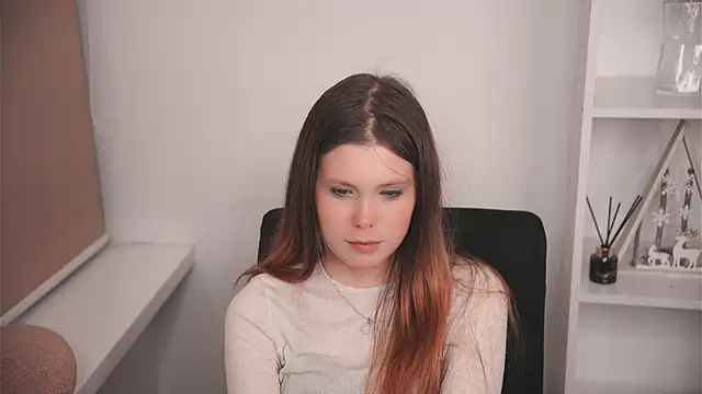 MarnieWootan live sex cam