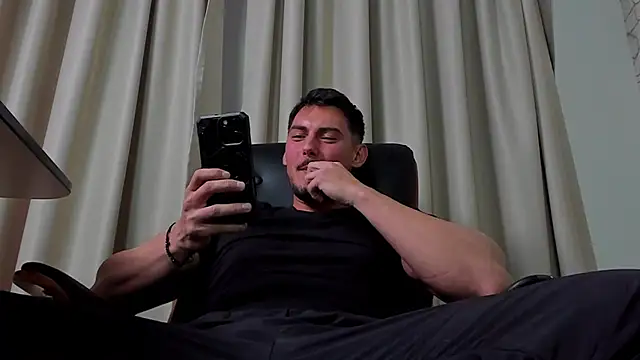 ClintMasters live sex cam