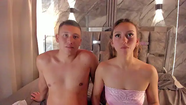 Manson_and_Zoe's cam snapshot