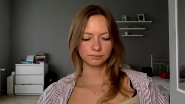 MillieShow live sex cam