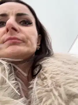 AnnaMaria- live sex cam