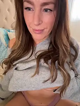 ChristinaSiemone live sex cam