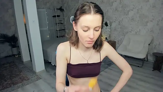 LianneBynon's cam snapshot