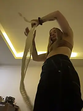 VineraSweet's cam snapshot