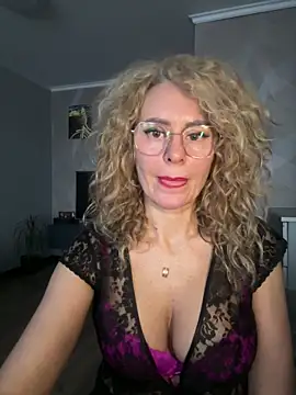 Tania201243's cam snapshot