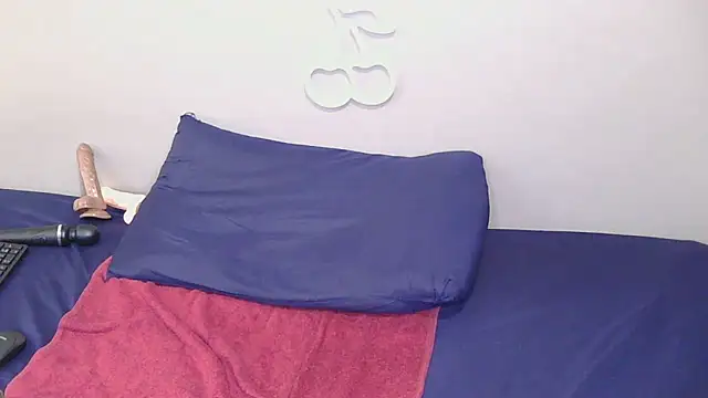 Serafynn's cam snapshot