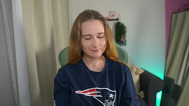 glossy_babe_'s cam snapshot