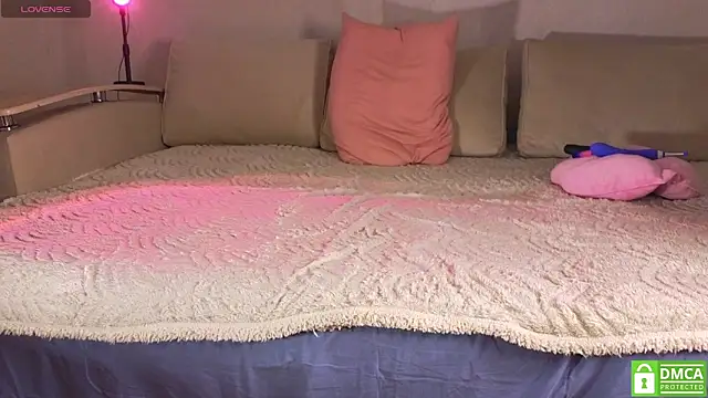 KittenFang live sex cam