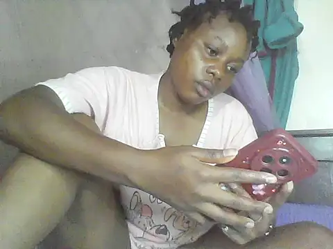 EBONYVANILLA02's cam snapshot