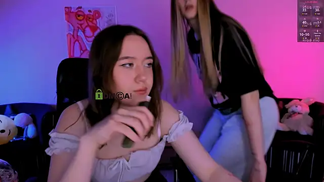 casey_meow_'s cam snapshot