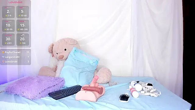 Nyra_lux16's cam snapshot