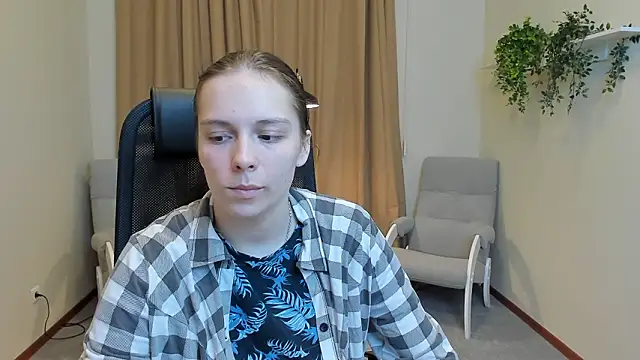 HeidiMinnix's cam snapshot