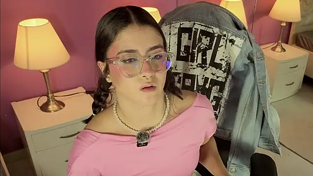 LiLLiAnderson's cam snapshot