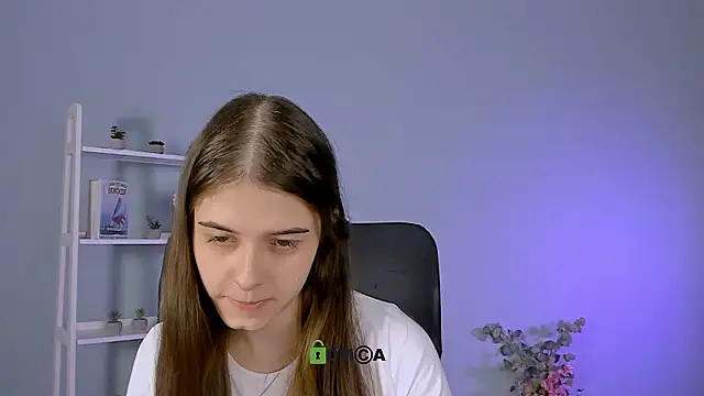 molly_hollow's cam snapshot