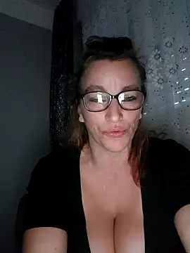 Fifi83Bell live sex cam