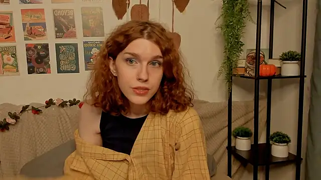 LunarHollow live sex cam